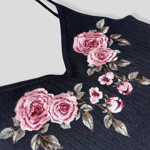 Kendall & Kylie Embroidered Floral Tank - Picture 2 of 3